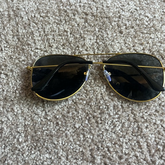 Gold & Black Metal Framed Aviator Sunglasses - Picture 5 of 5
